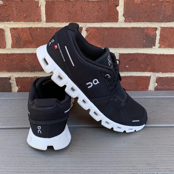 On Running Cloud Running Shoe - Picture 13 of 14